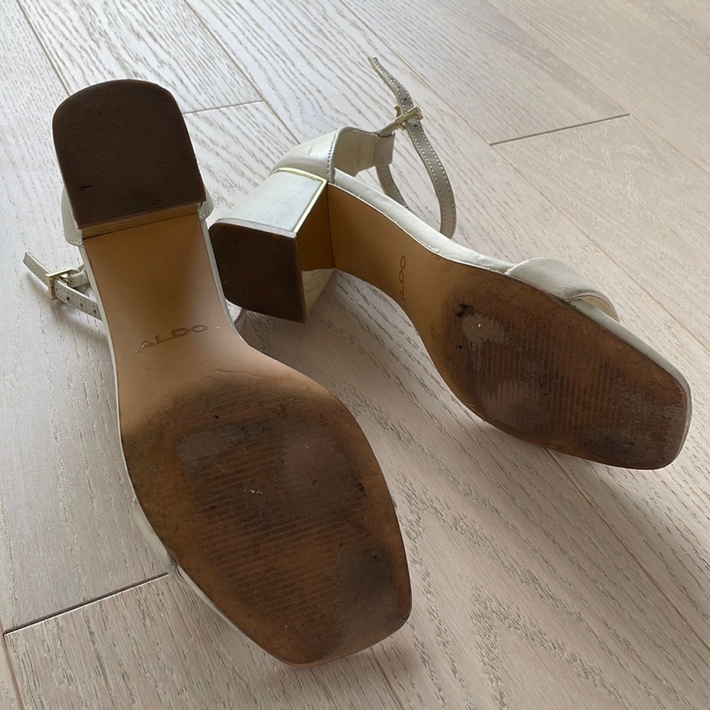 Aldo Ivory Block Heel Sandals with Gold Accents - Picture 5 of 7
